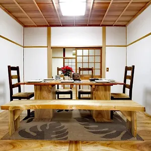 B&B 빅헴 메종, 이즈미-사노